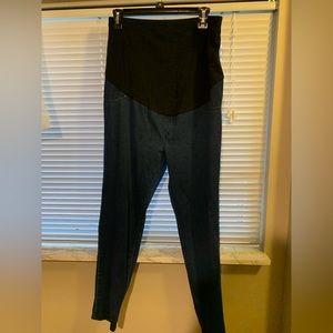 Time and tru maternity jeggings, size L, 12-14. Full panel